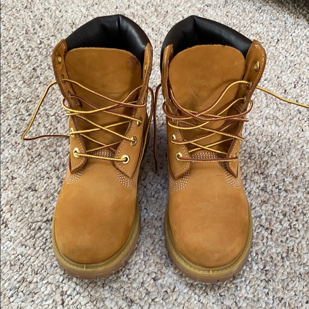 Nearly new timberlands